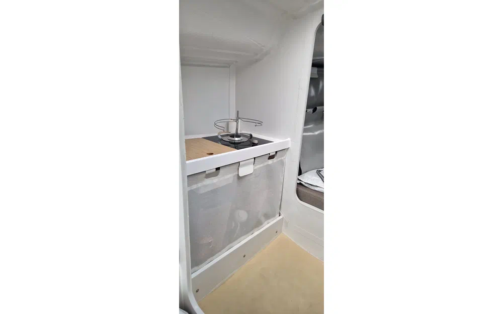 slider 8 Beneteau First 27
