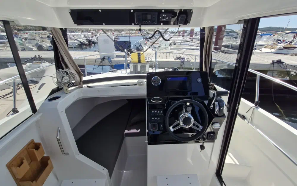 slider 12 Jeanneau Merry Fisher 795 Marlin