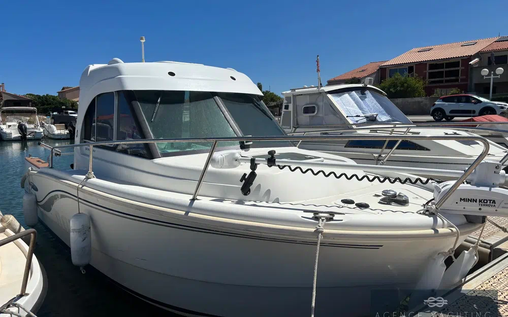 slider 11 Beneteau Antares 650 HB