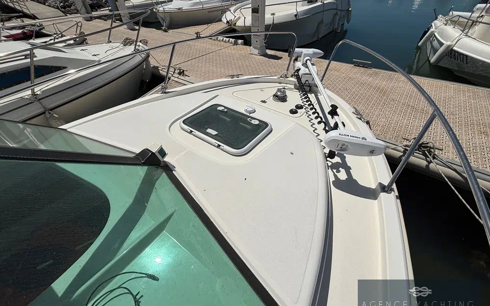 slider 12 Beneteau Antares 650 HB