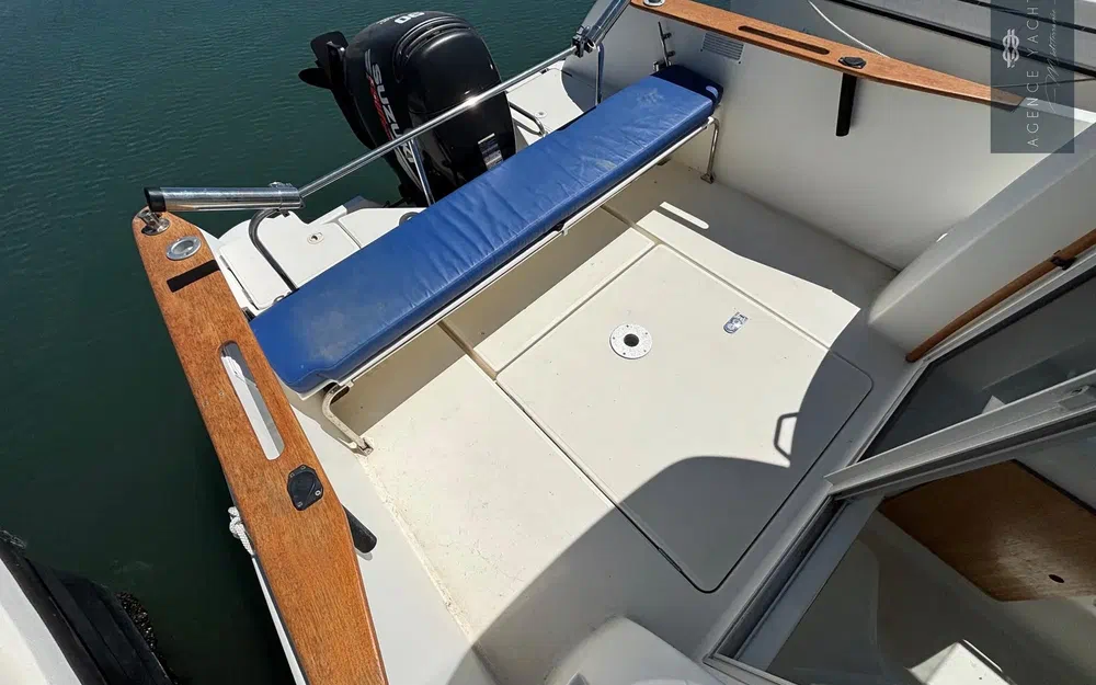 slider 16 Beneteau Antares 650 HB