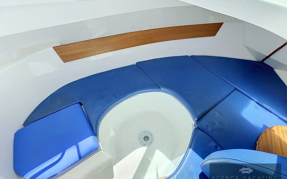 slider 6 Beneteau Antares 650 HB