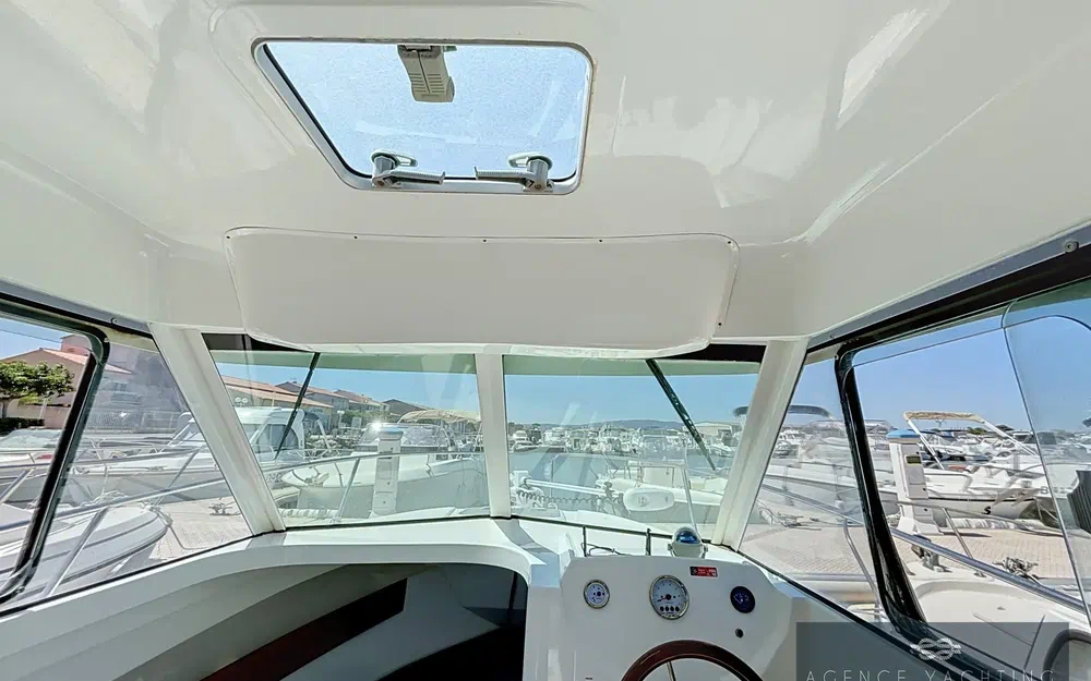 slider 8 Beneteau Antares 650 HB