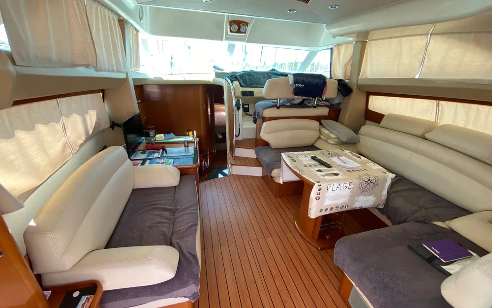 slider 9 Jeanneau Prestige 42 Fly