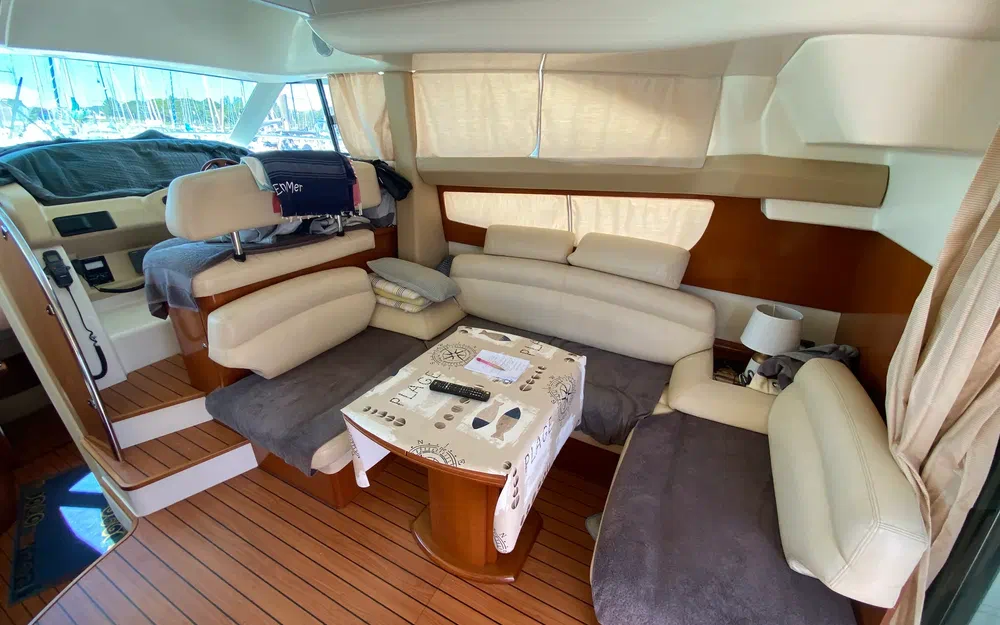 slider 10 Jeanneau Prestige 42 Fly
