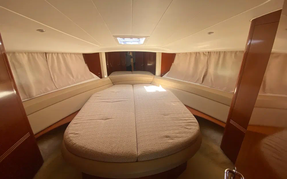 slider 15 Jeanneau Prestige 42 Fly