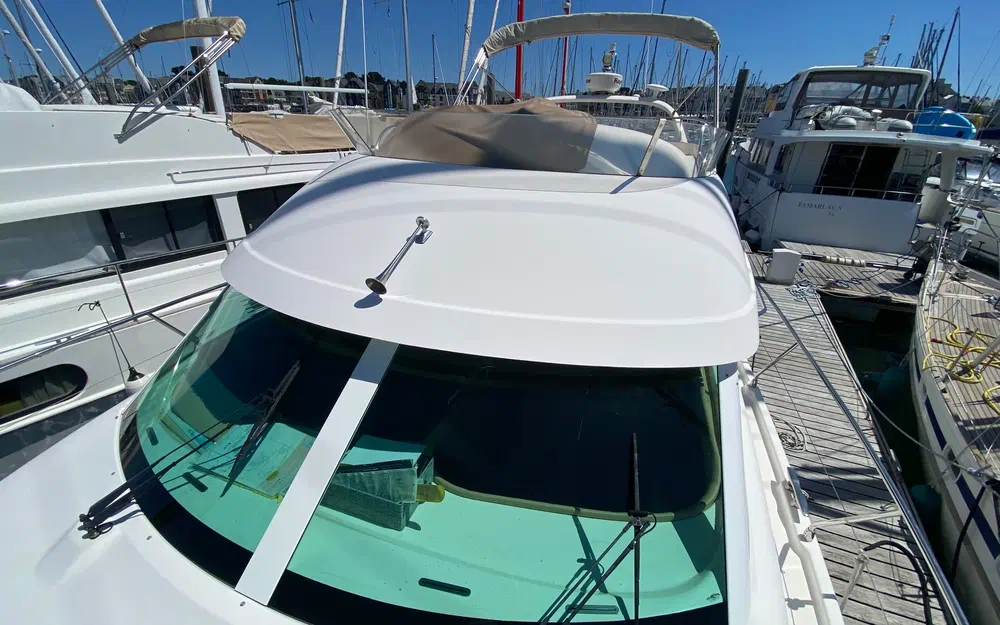 slider 5 Jeanneau Prestige 42 Fly