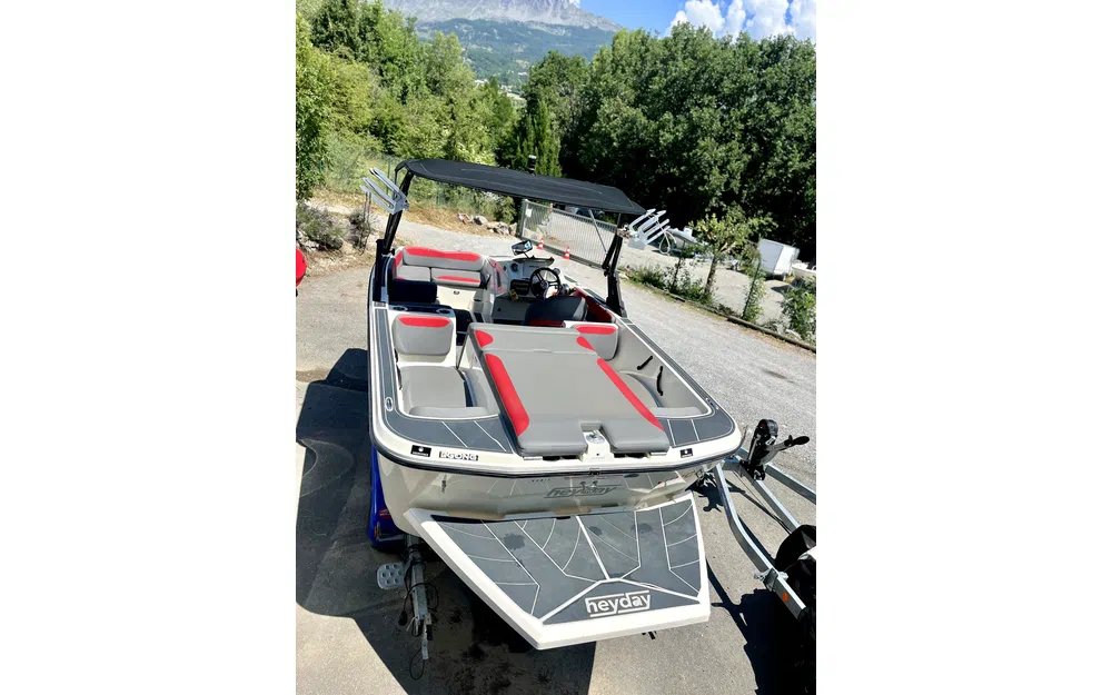 slider 6 Heyday WT-1