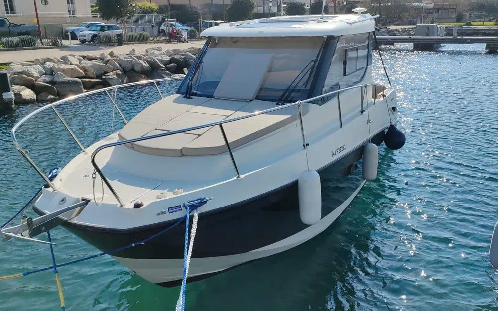 slider 8 Quicksilver Activ 855 Weekend