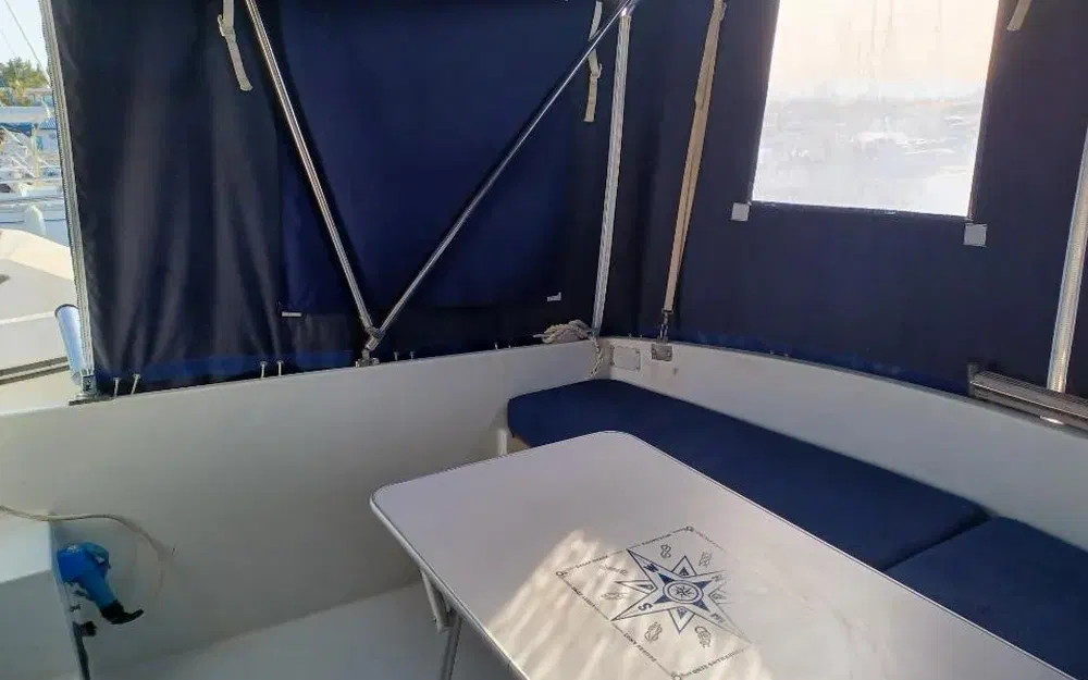 slider 6 Beneteau Antares 800