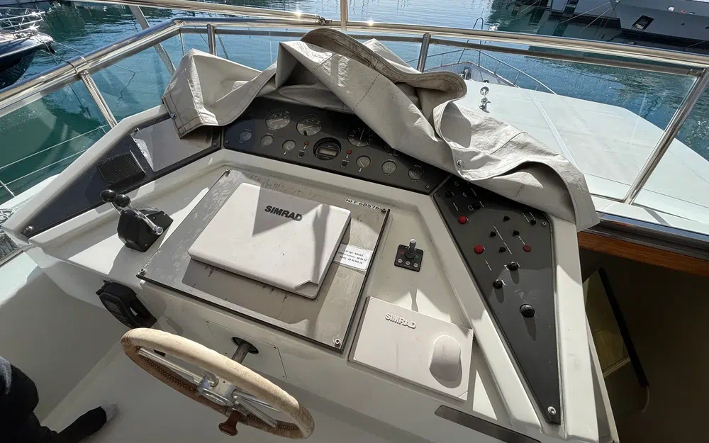 slider 11 Azimut 76