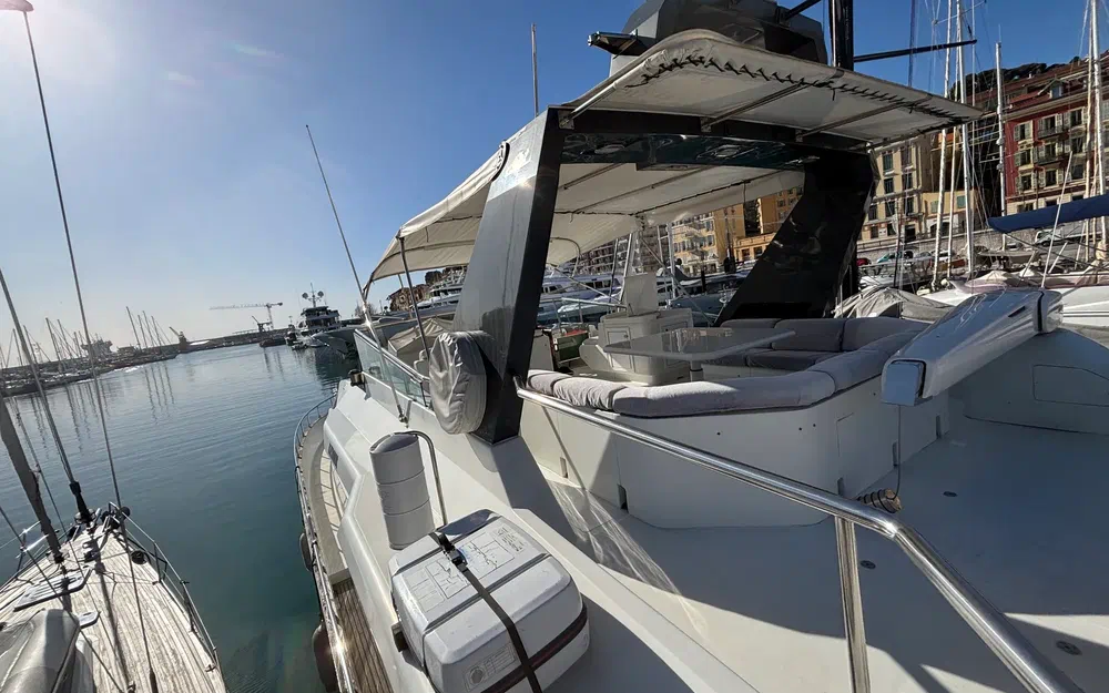 slider 14 Azimut 76