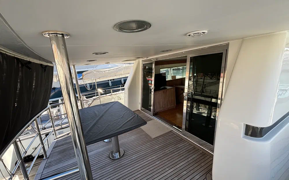 slider 5 Azimut 76