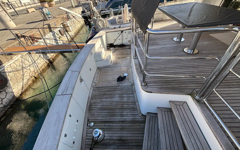 slider 4 Azimut 76