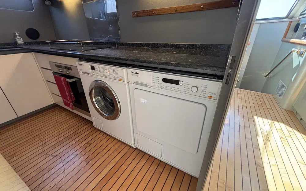 slider 21 Azimut 76