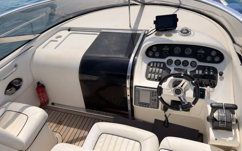 slider 15 Sunseeker Commanche 40