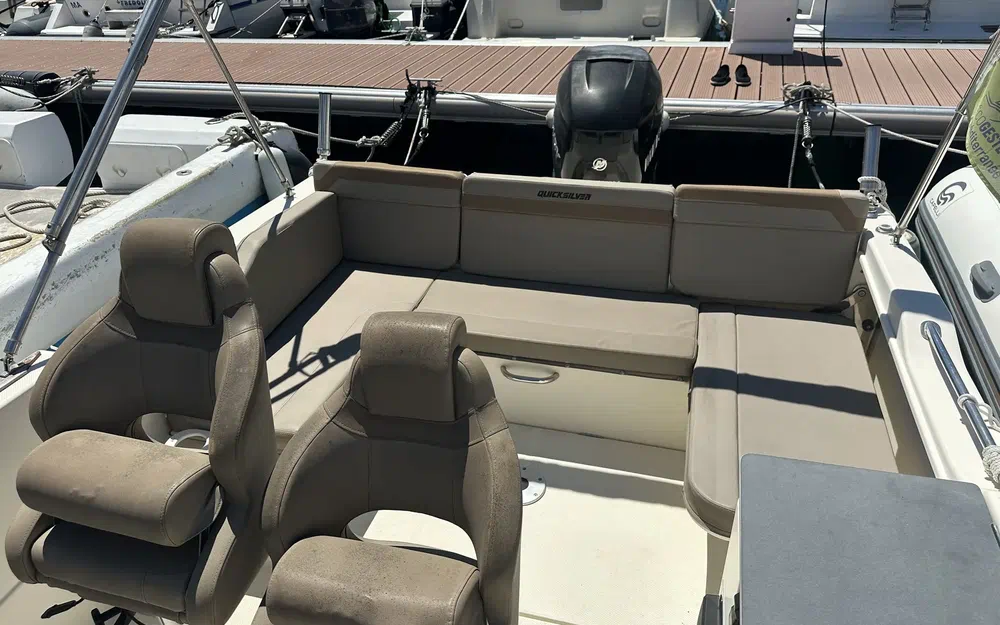 slider 1 Quicksilver Activ 755 Sundeck