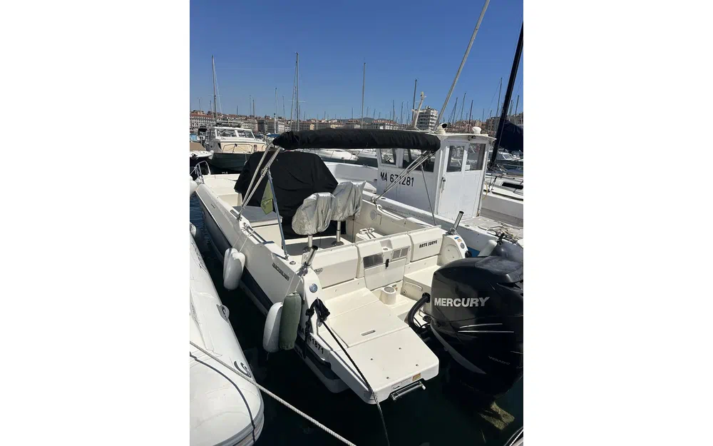 slider 8 Quicksilver Activ 755 Sundeck
