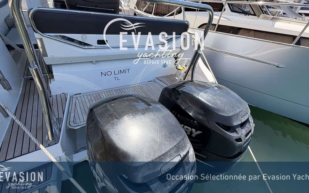 slider 4 Beneteau Flyer 8.8 SUNdeck