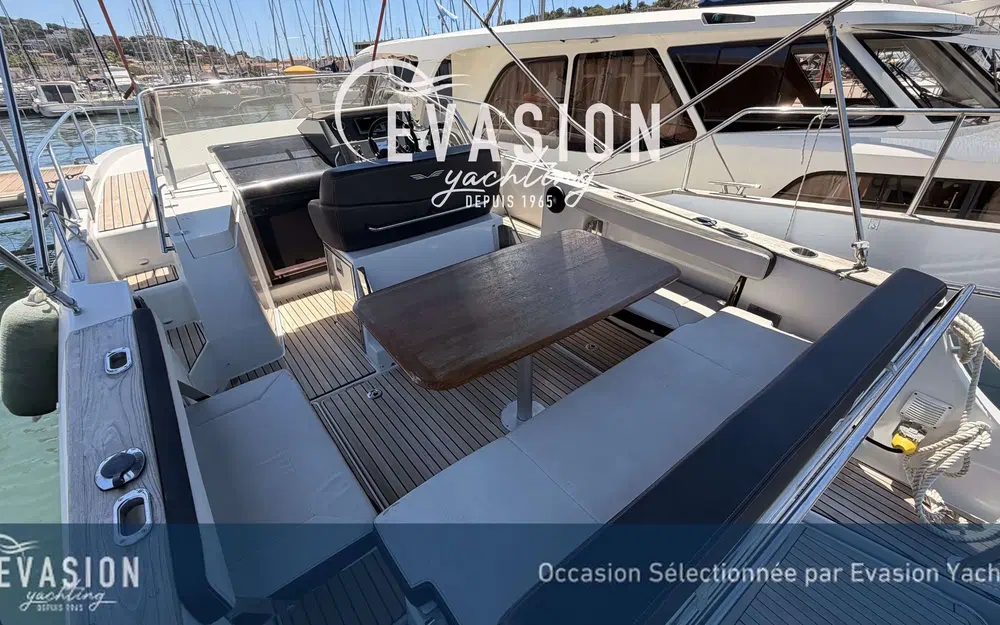 slider 7 Beneteau Flyer 8.8 SUNdeck