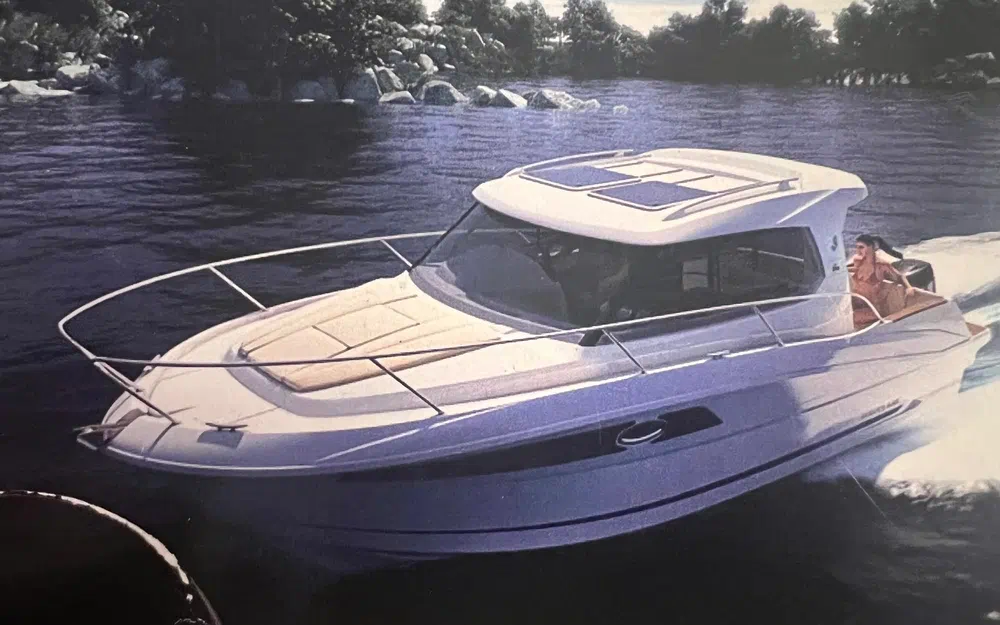 slider 1 Beneteau Antares 8.80 Antares 8.8