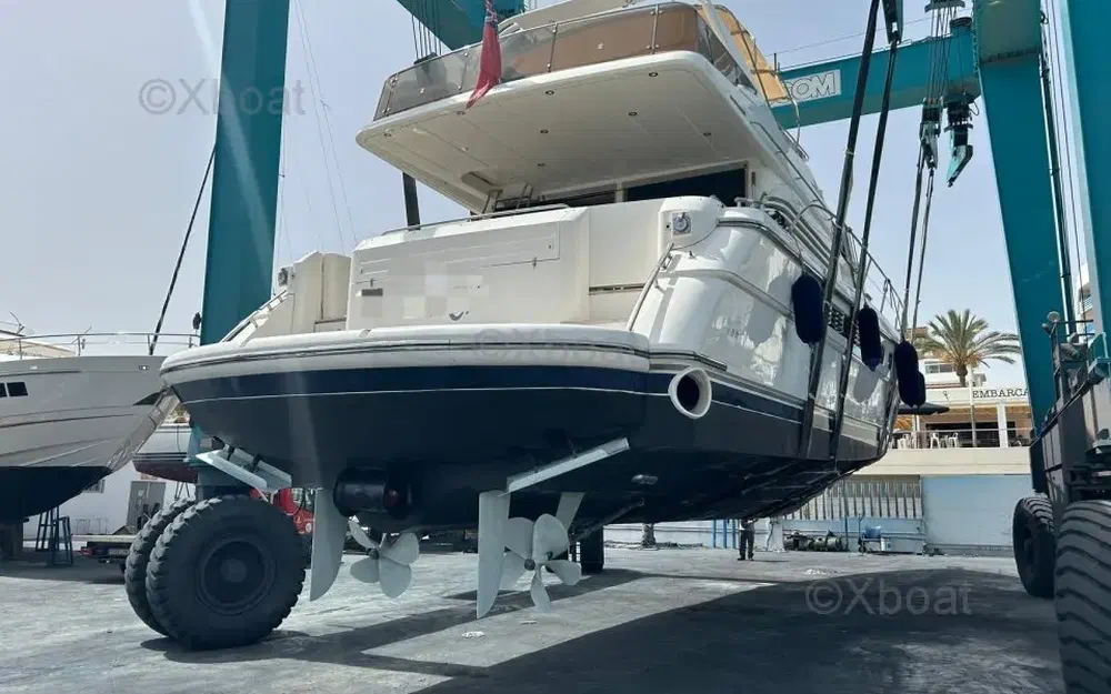 slider 1 Fairline Squadron 65