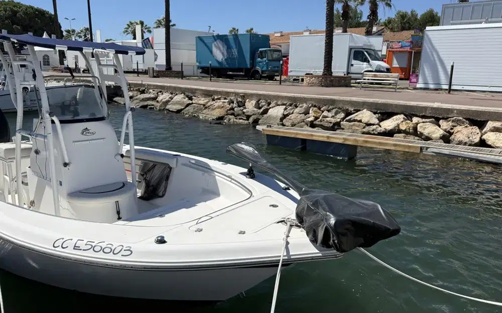 slider 1 Sea Fox 216 CC