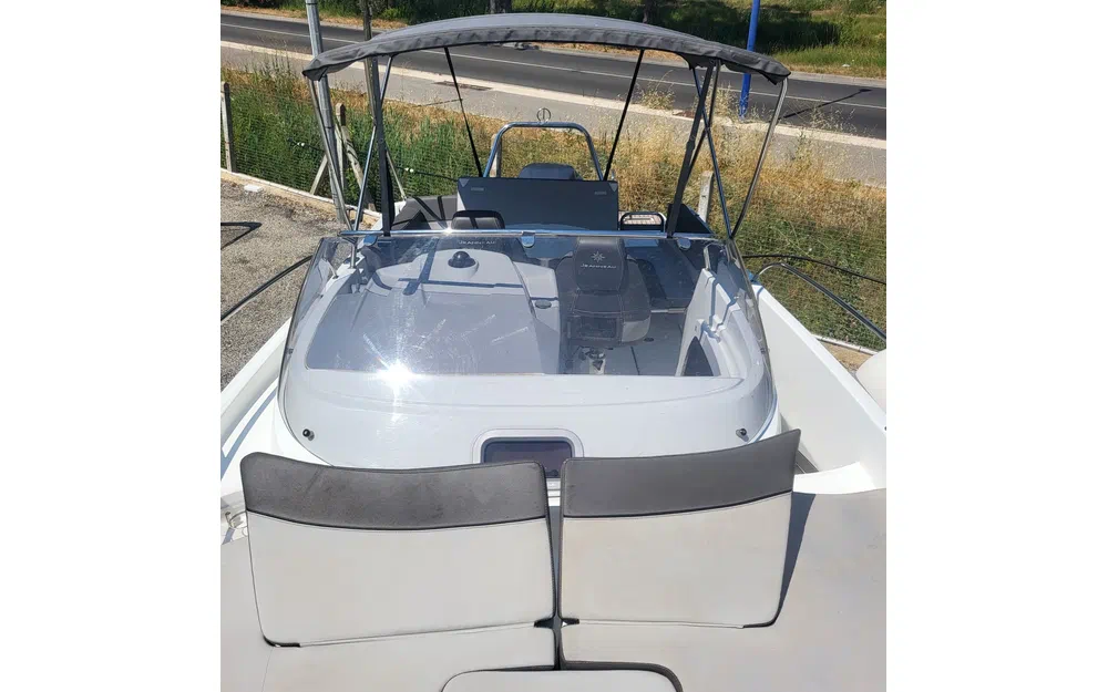 slider 5 Jeanneau CAP CAMARAT 7.5 WA S2