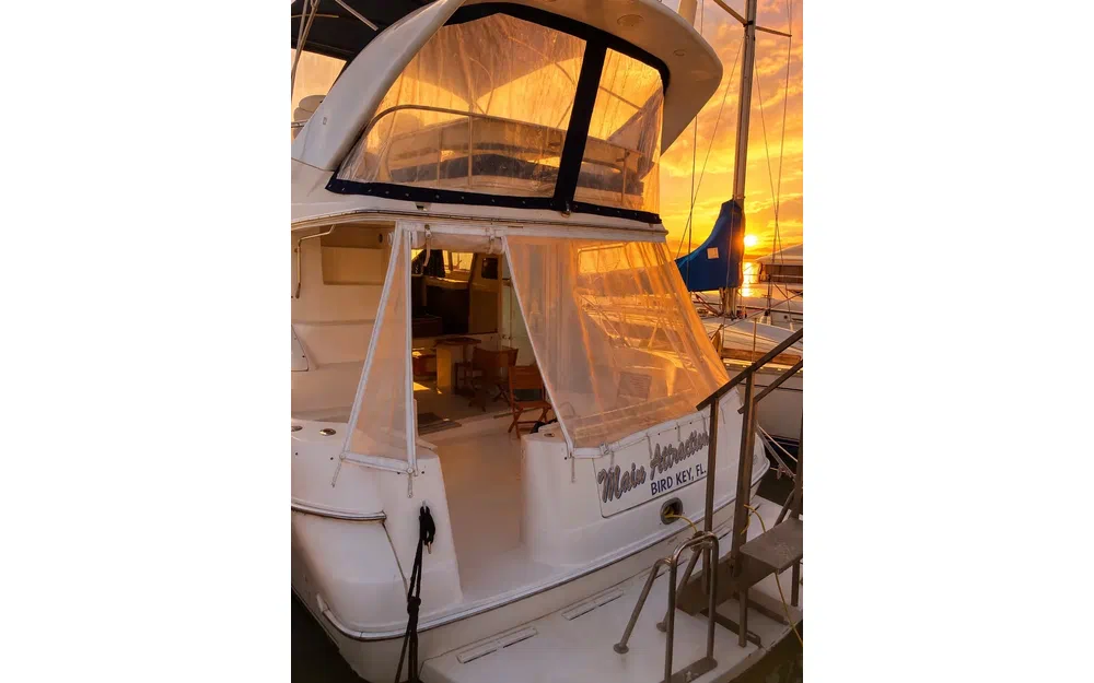 slider 2 Sea Ray 42 fly