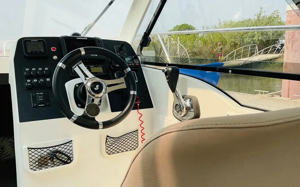 slider 10 Beneteau Antares 8 OB