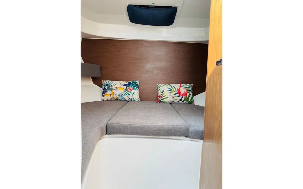 slider 19 Beneteau Antares 8 OB