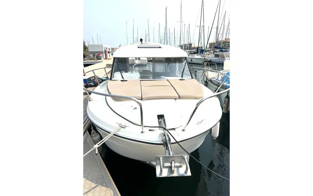 slider 5 Beneteau Antares 8 OB