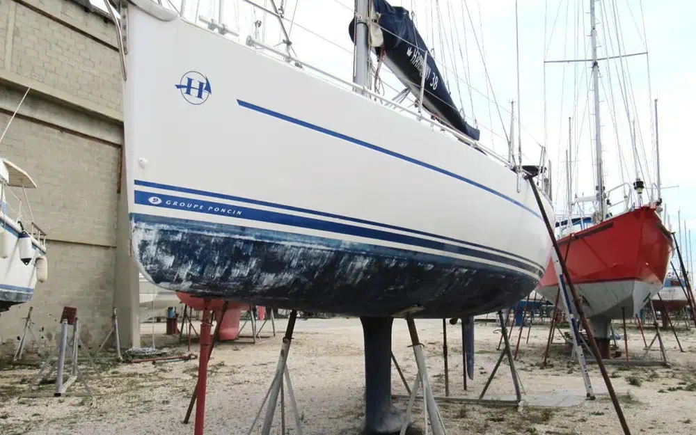 slider 0 Poncin Yachts Harmony 38
