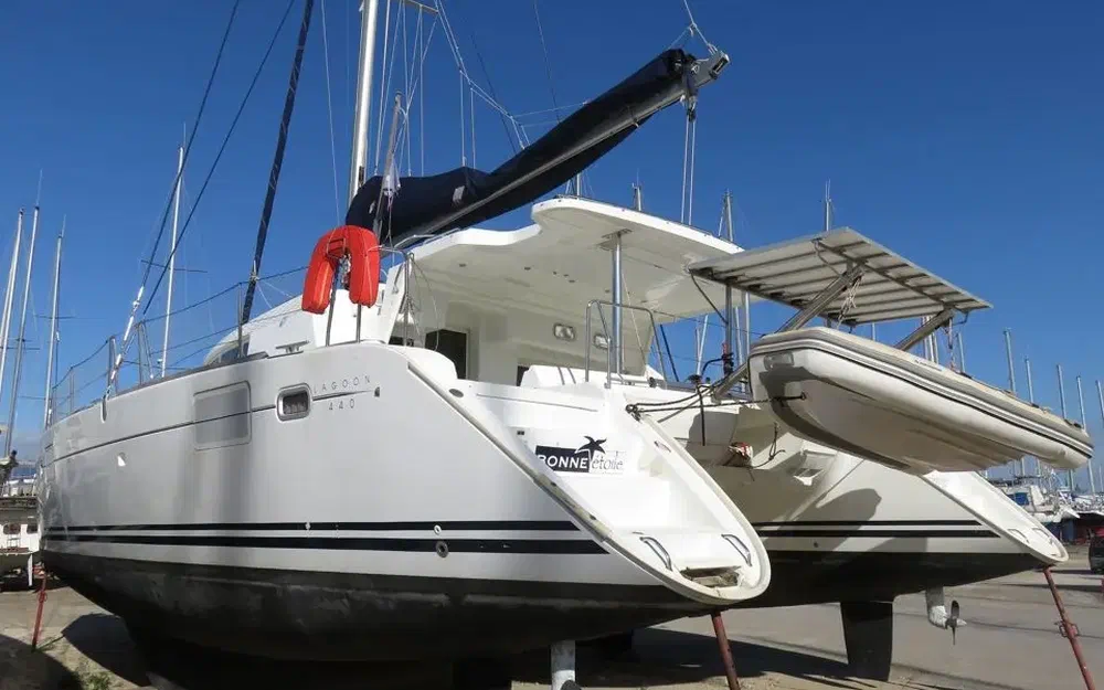 slider 0 Lagoon 440