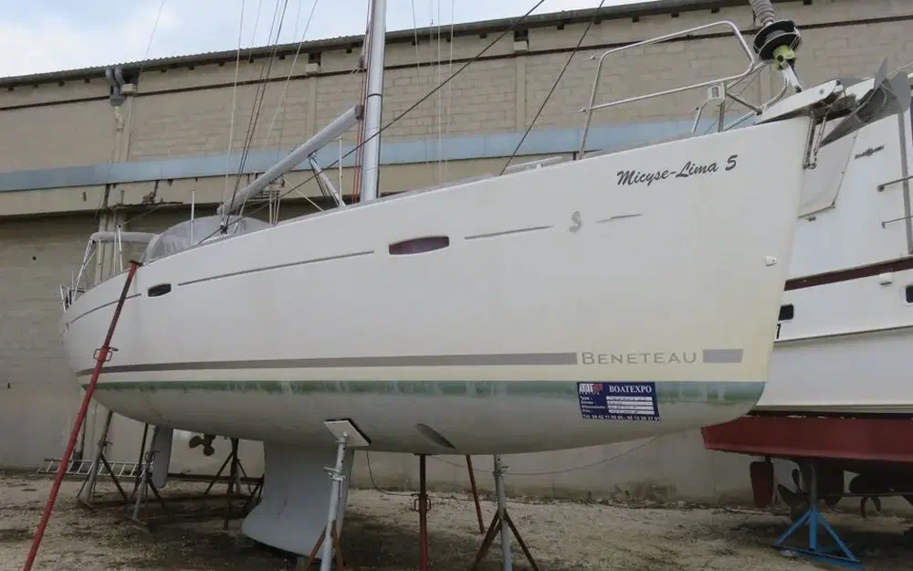 slider 0 Beneteau Oceanis 43