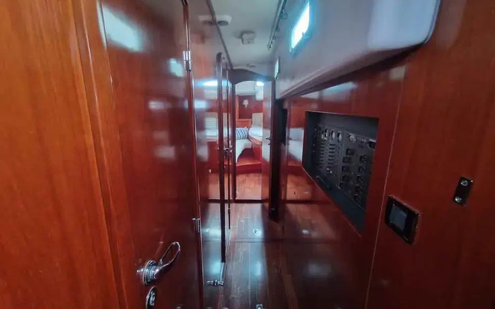 slider 11 Beneteau 57