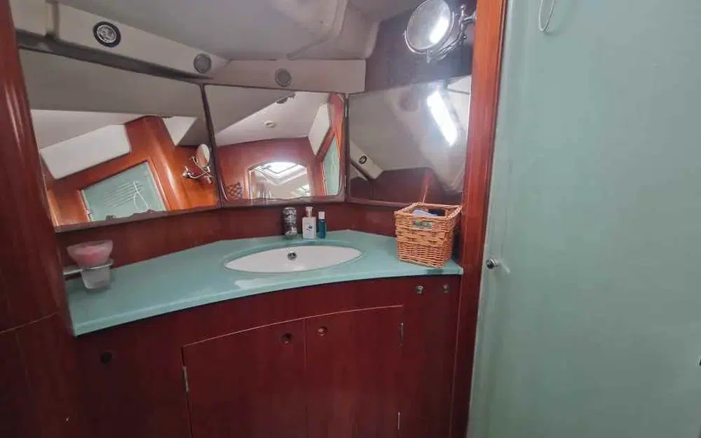 slider 16 Beneteau 57