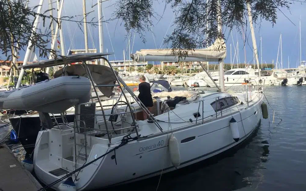 slider 0 Beneteau Oceanis 40