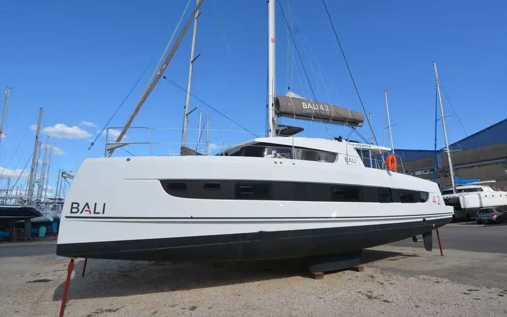slider 0 Bali Catamarans 4.2