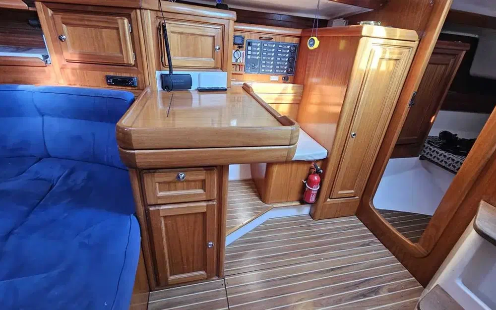 slider 15 Dufour 38 Classic