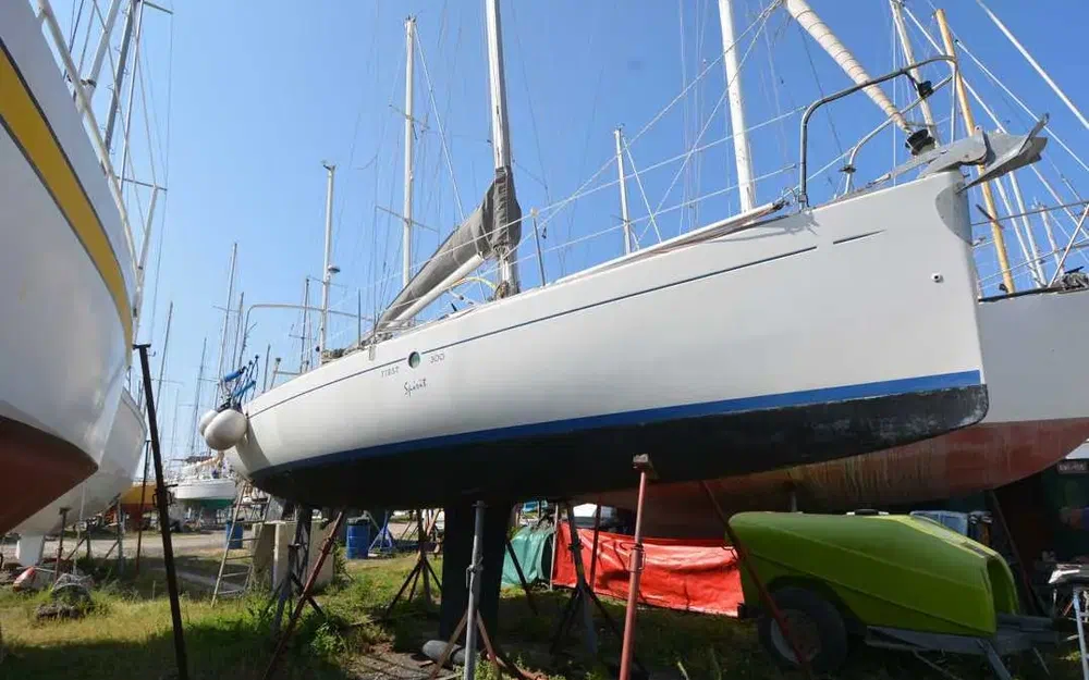 slider 0 Beneteau First 300 Spirit
