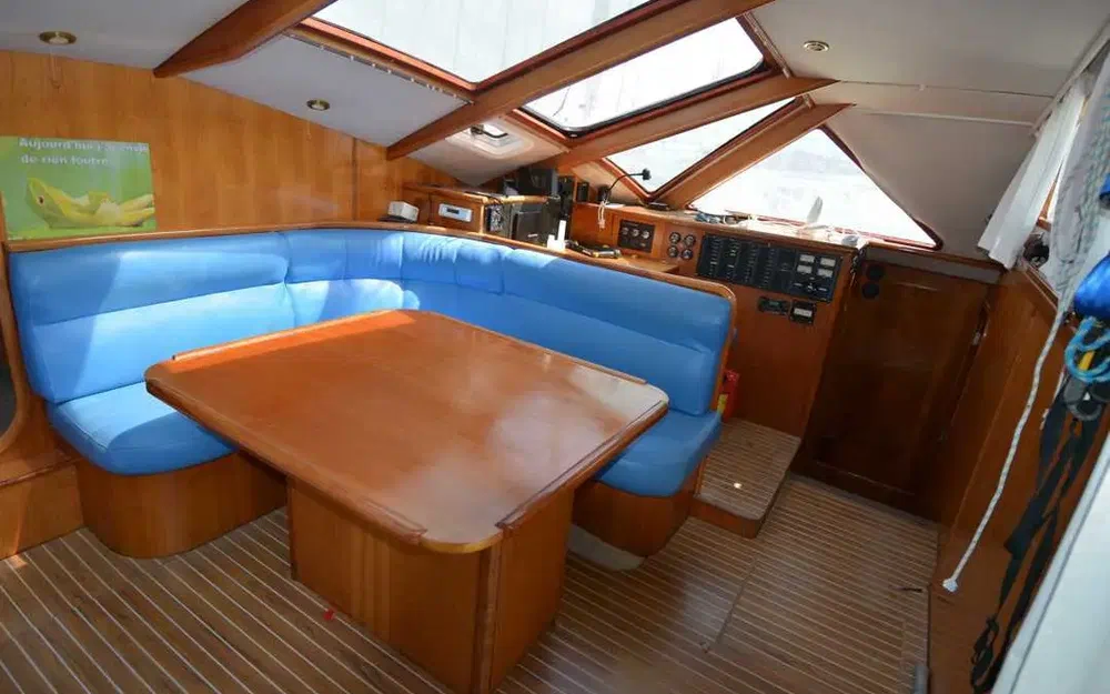 slider 11 Privilege Marine Privilege 48