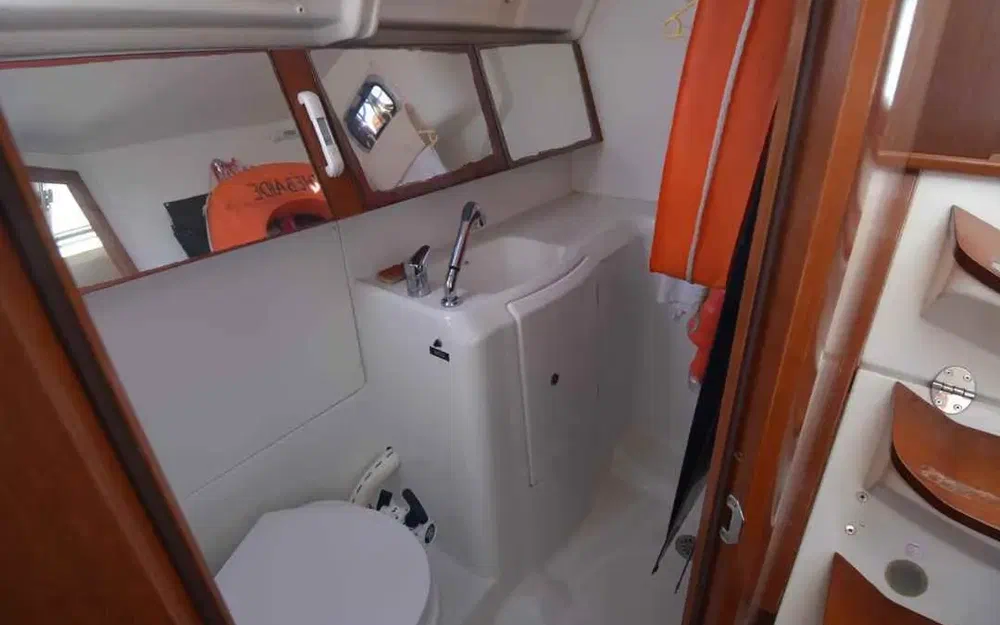 slider 10 Beneteau Oceanis 34