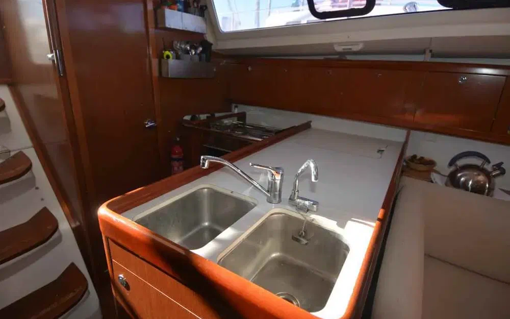 slider 12 Beneteau Oceanis 34