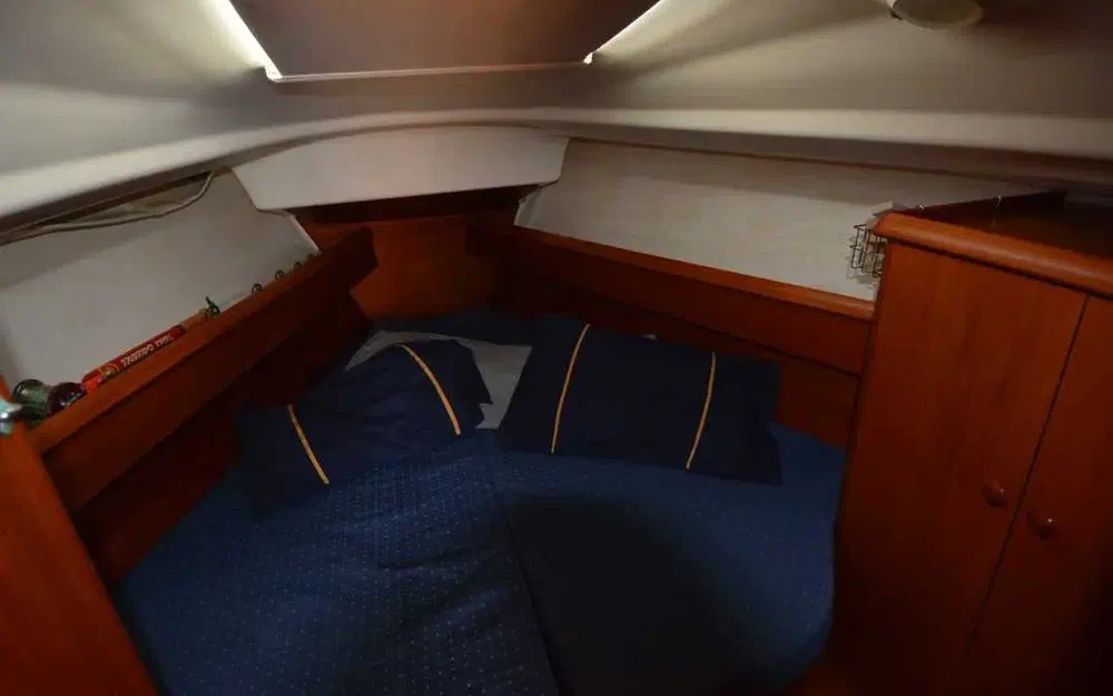slider 12 Jeanneau Sun Odyssey 37