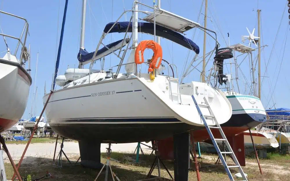 slider 5 Jeanneau Sun Odyssey 37