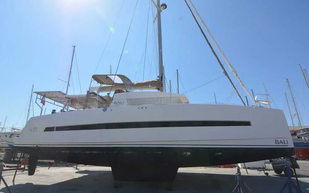 slider 0 Bali Catamarans Bali 4.5