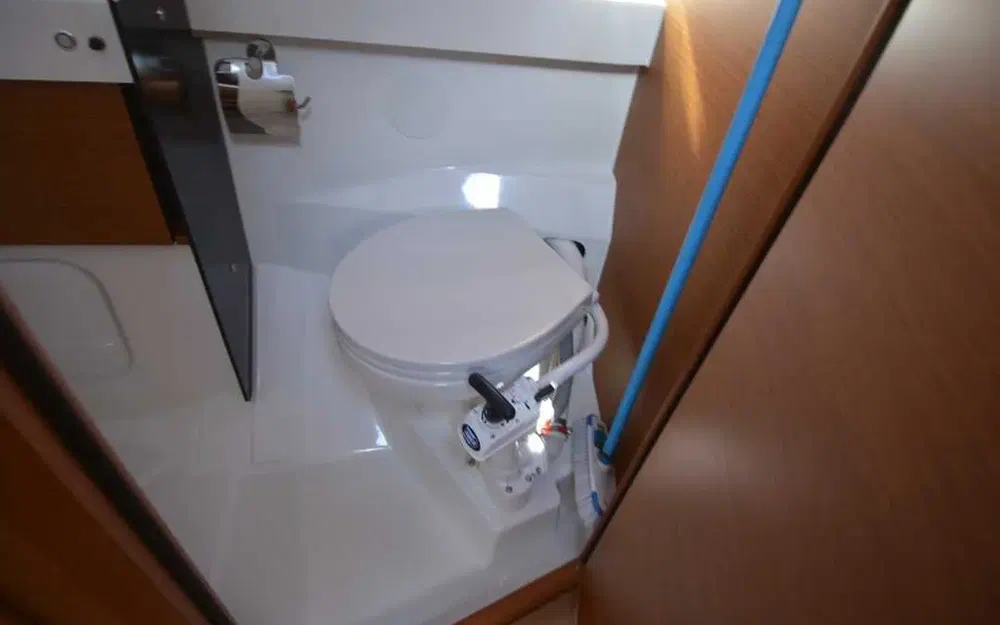 slider 14 Jeanneau Sun Odyssey 410