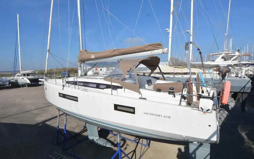 slider 1 Jeanneau Sun Odyssey 410
