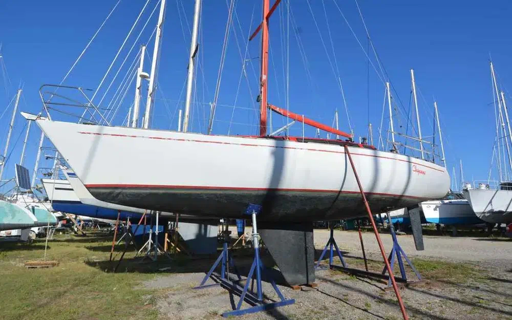 slider 1 Fountaine Pajot Prototype One Tonner